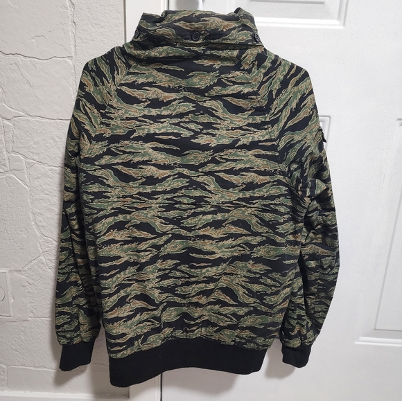 crooks and castles jacket - Picture 3 of 3